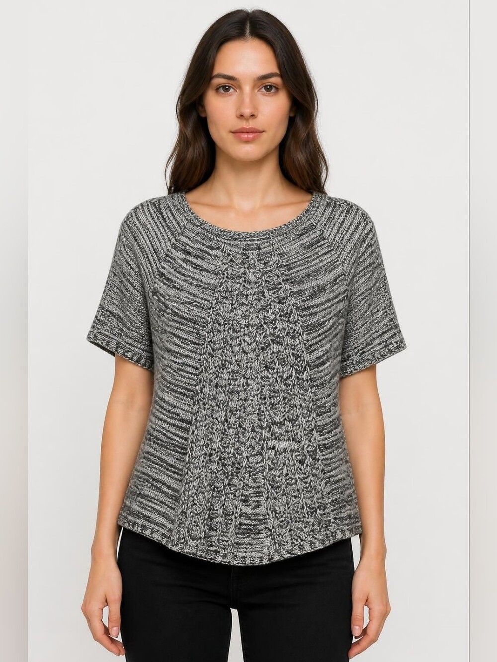 Two One Two New York Small Textured Crew Neck Short-Sleeve Sweater - Gray